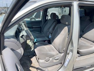 2004 Toyota Sienna LE - Interior Front Seat Image